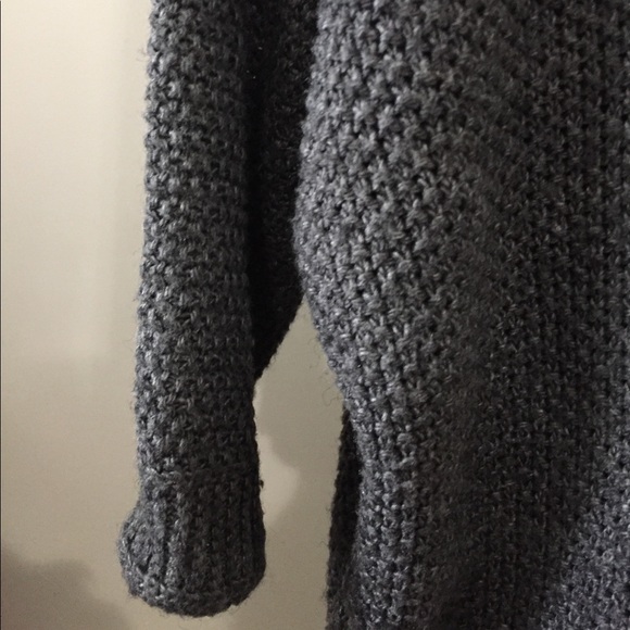 Cropped Grey knit sweater - Picture 12 of 15